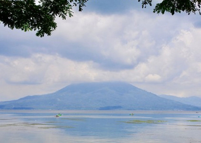 Gunung Seminung: Surga Pendaki dengan Pemandangan Eksotis