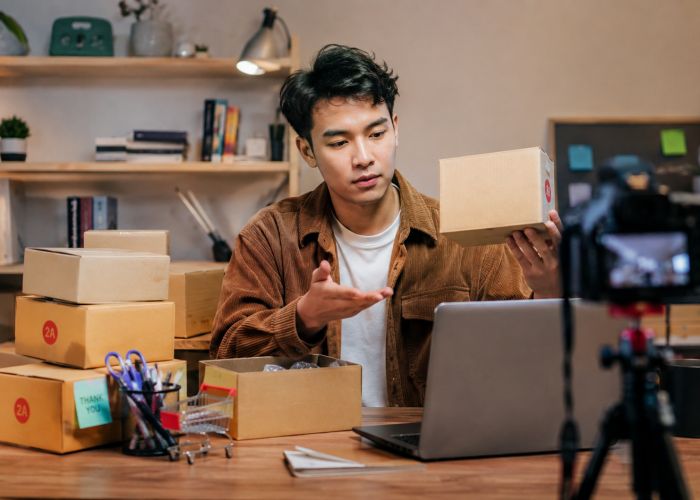 Modal HP dan Internet, Anak Muda Kuasai Bisnis Digital