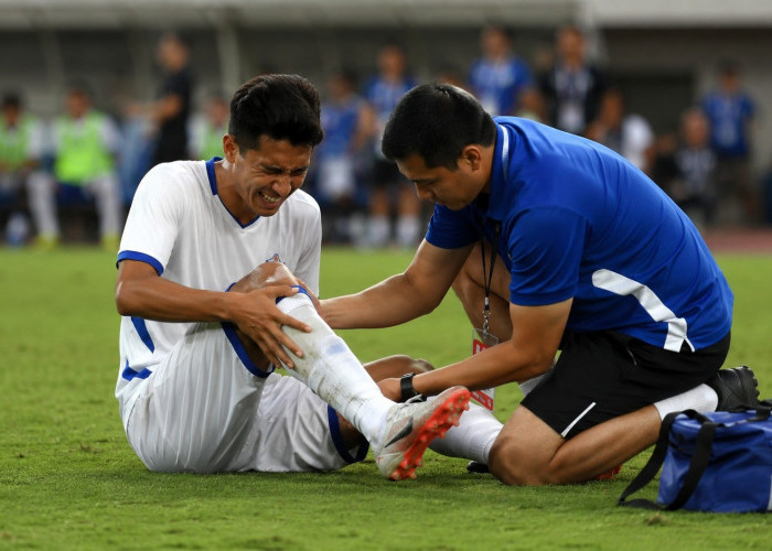 Cedera Saat Bermain Bola? Lakukan Langkah Ini Sebelum Terlambat