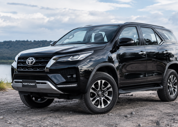 Toyota Fortuner Jadi SUV Premium, Simak Harga dan Fitur Unggulannya