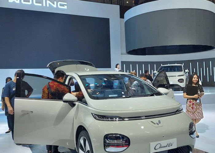 Wuling Luncurkan Cloud EV: Melengkapi Kisah Sukses Mobil Listrik di Indonesia