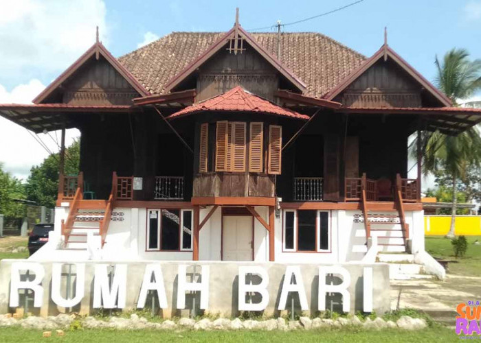 Sejarah Rumah Bari Adat asli Kota Pangkalan Balai Banyuasin, Merupakan Cagar Budaya Peringkat Kabupaten