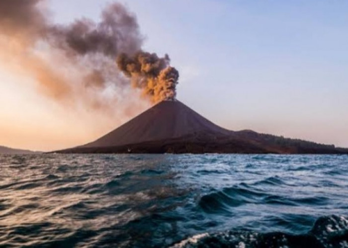 Waspada Gunung Anak Krakatau Meletus Lagi 