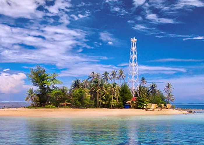 Pesona Tersembunyi Pantai Pulau Tikus