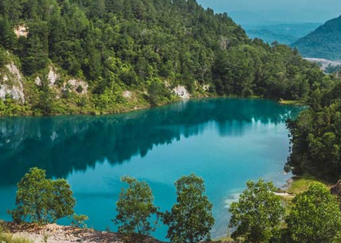 Eksotisme Danau Biru Bengkulu: Keajaiban Alam dari Bekas Pertambangan