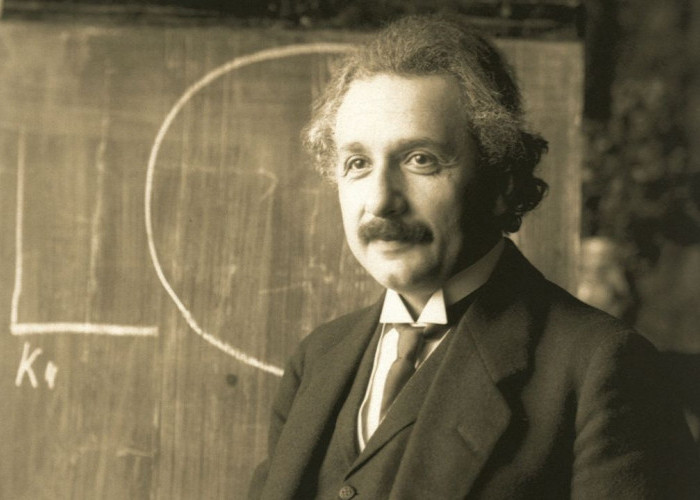 Albert Einstein: Jejak Genialitas Sang Fisikawan Tersebut yang Mengubah Ruang dan Waktu