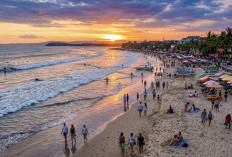 Menatap Garis Horizon Kuta: Bagaimana Pesisir Paling Legendaris di Bali Bersolek Diri