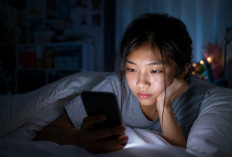 Terlalu Lama Main Gadget? Waspadai Dampaknya bagi Kesehatan