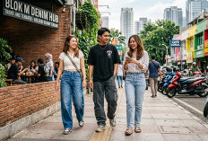 Masih Pakai Celana Ketat? Siap-Siap Ketinggalan Tren Denim Terbaru!